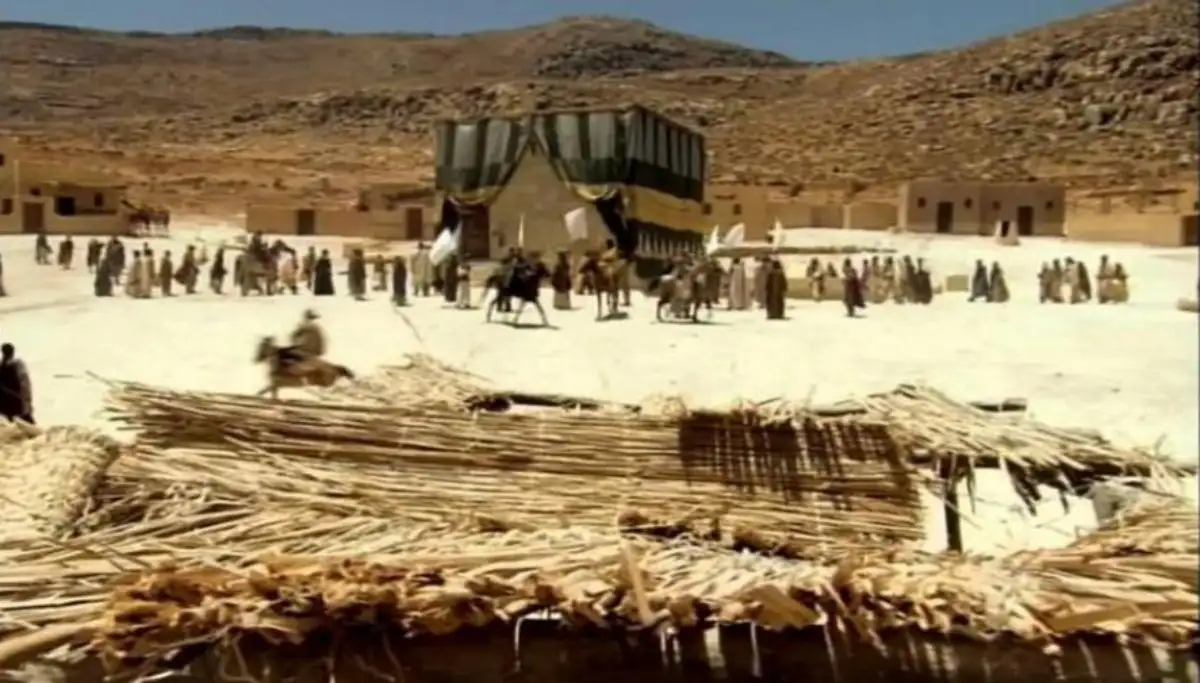 كان أجمل شباب مكة وأعطرهم فعذبته