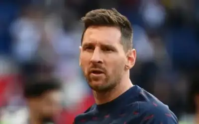 ميسي يطالب بتعويضات مالية بعد تخريب