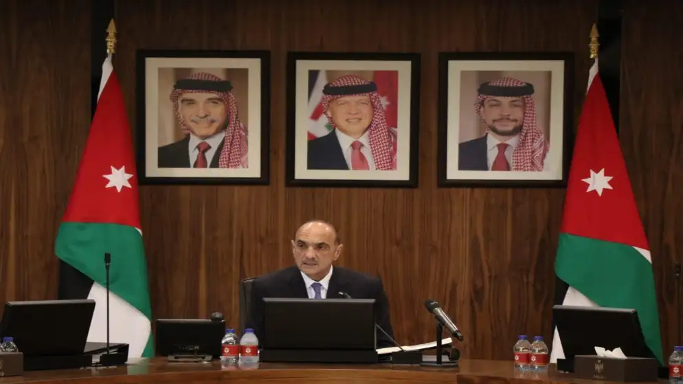 الحكومة تعلن عن منفذ مشروع الناقل