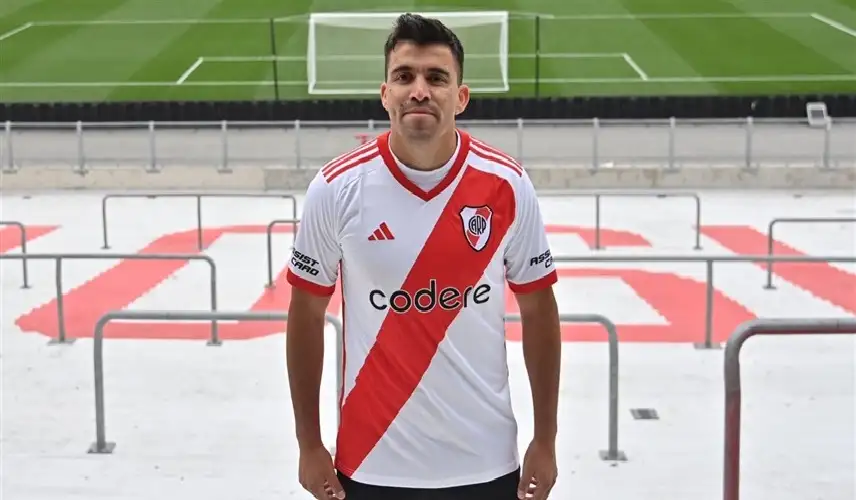 ريفر بليت الأرجنتيني يعلن ضم أكونيا