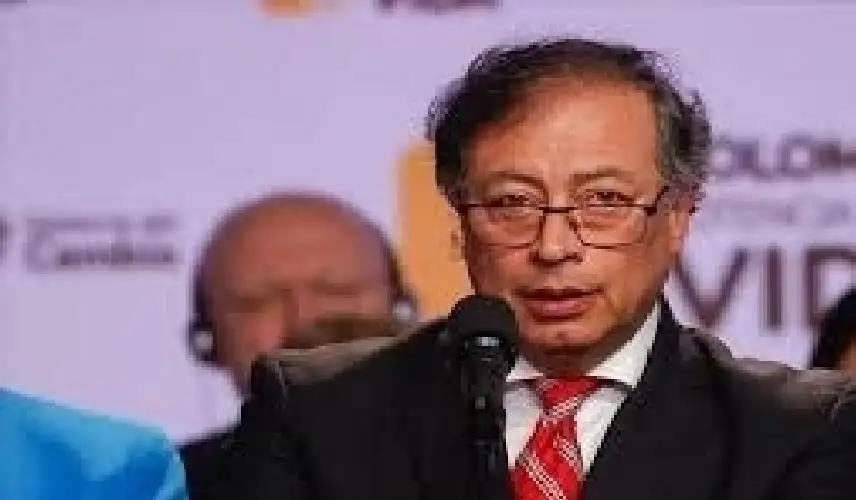 الرئيس الكولومبي يدعو جميع البحارة إلى