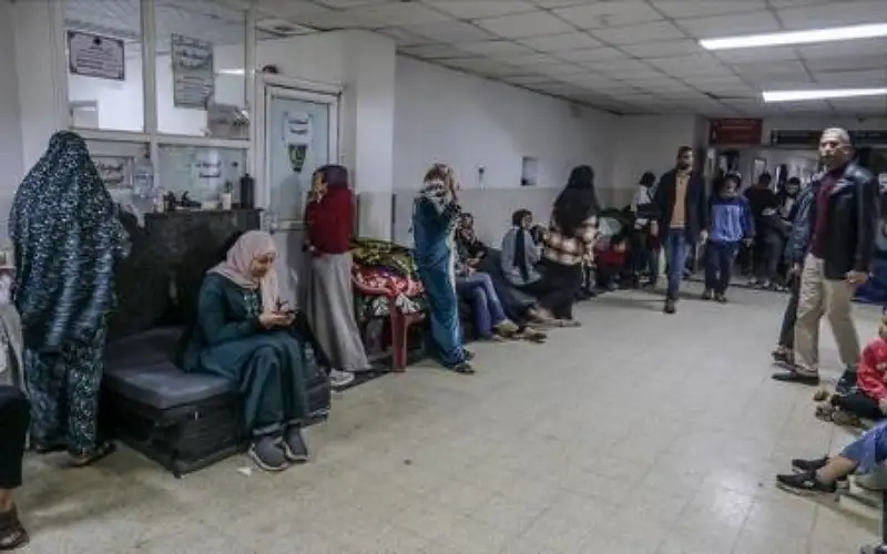 مجمع ناصر الطبي يناشد: بتنا نكافح
