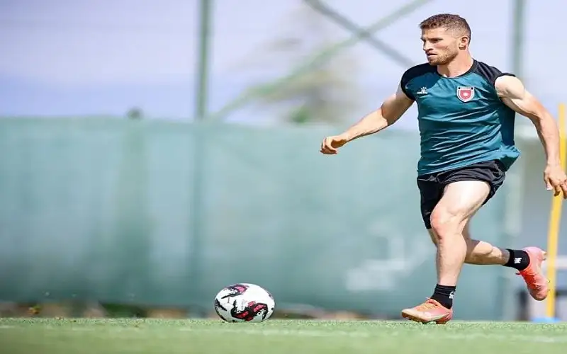 مدرب النشامى يستبعد العوضات بقرار فني