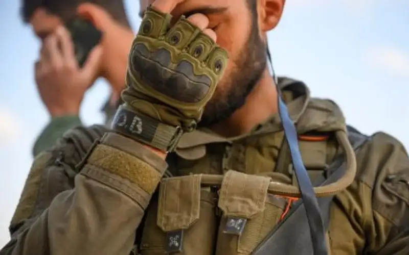 الاحتلال يقر بمقتل جندي وإصابة 12