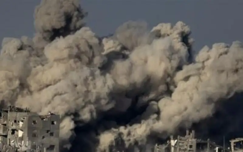 صحيفة تكشف: حرب غزة أمام طريقين