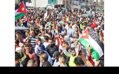 الأردنيون يدينون صمت العالم على مجازر