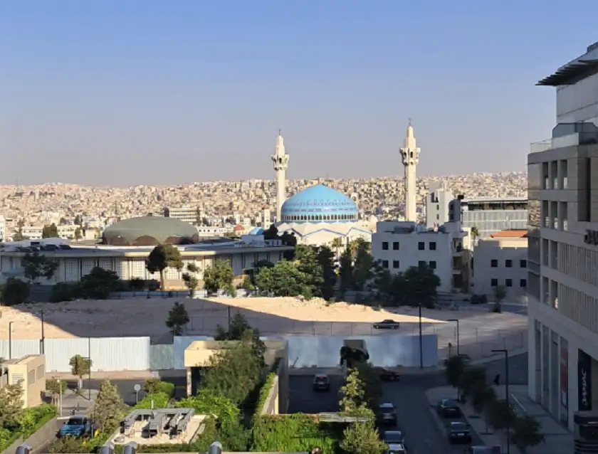أجواء صيفية معتدلة الأحد وارتفاع على