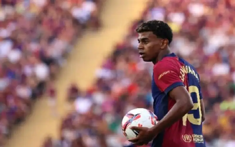 رهان الوالد وتحدي الصديق.. لامين يامال