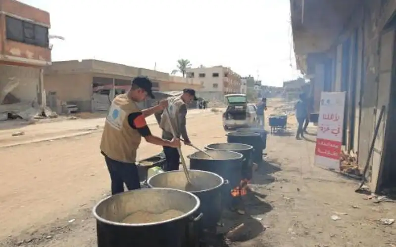 الهيئة الخيرية: توزيع ألف وجبة غذائية