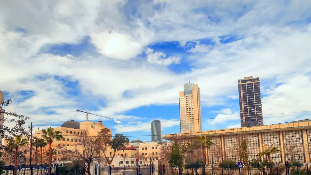 أجواء حارة في أغلب المناطق