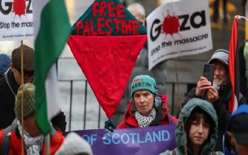 اجتماع ونصف ابتسامة وعاصفة.. قوميو اسكتلندا