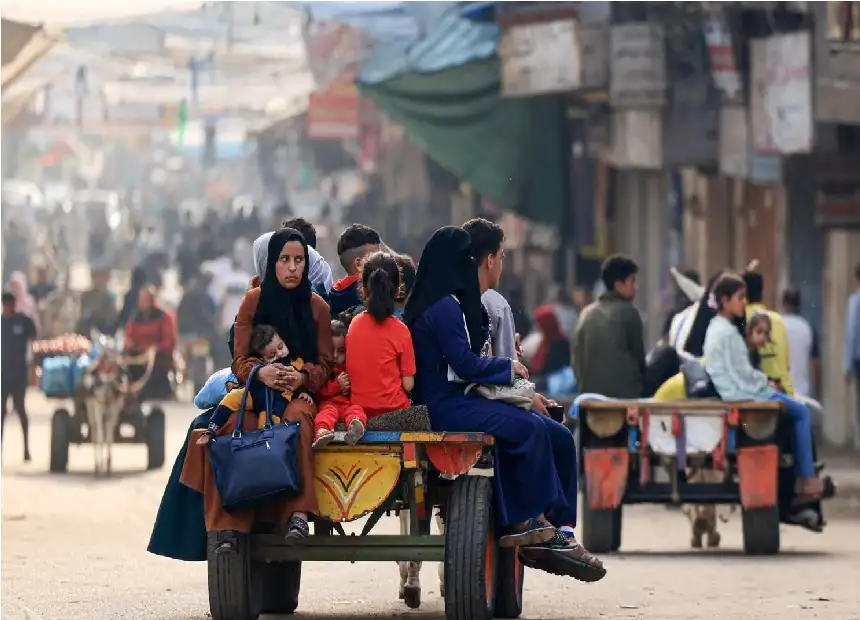 250 ألف غزي نزحوا من دير