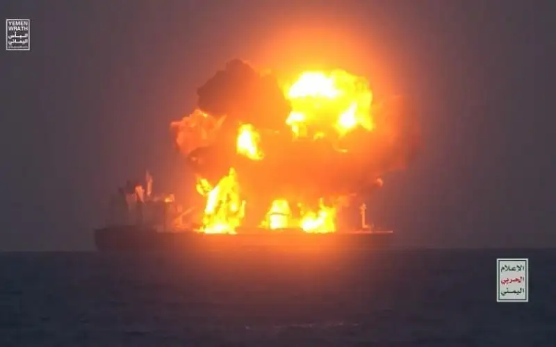 مصدر حوثي: فرقاطة أوروبية حاولت اعتراض