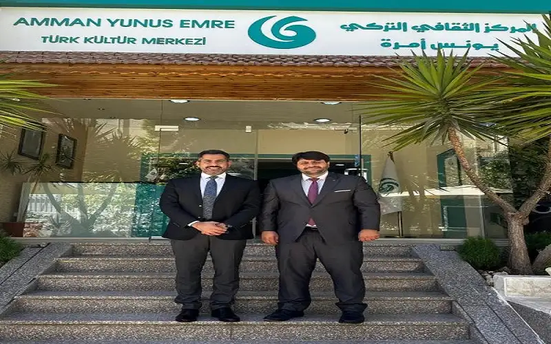 عمان الأهلية تبحث سبل التعاون مع