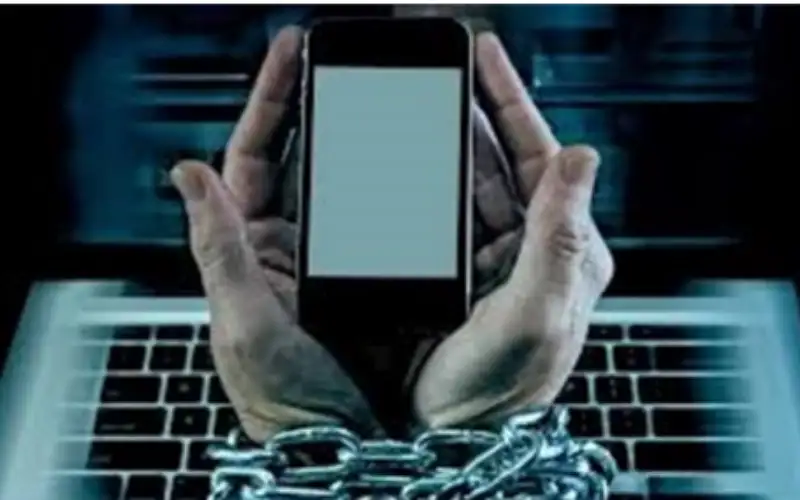 قضاء الوقت أمام الشاشات .. هل