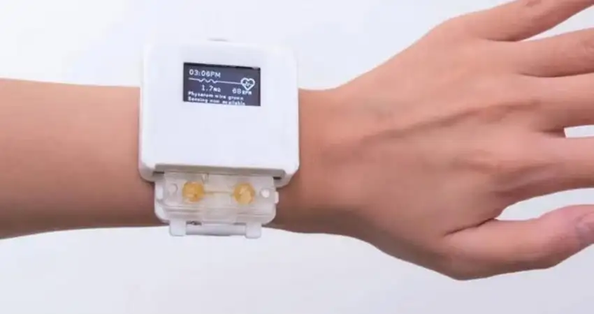 هيئة أمريكية تحذر من استخدام الساعات