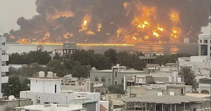 قصف إسرائيل ميناء الحديدة دمر 800