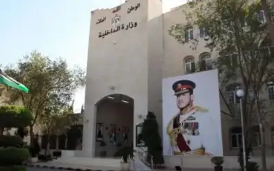 وزير الداخلية يفرج عن 493 موقوفا
