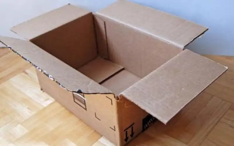 كرتونة في الطريق تستنفر الأجهزة الأمنية