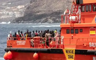 من بوابة الهجرة والمصلحة المتبادلة.. إسبانيا