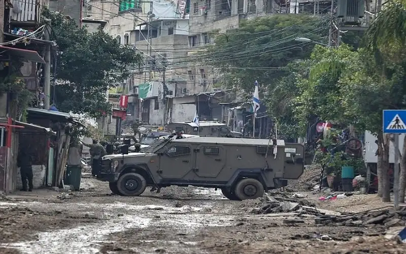 الاحتلال يخطر أهالي مخيم نور شمس