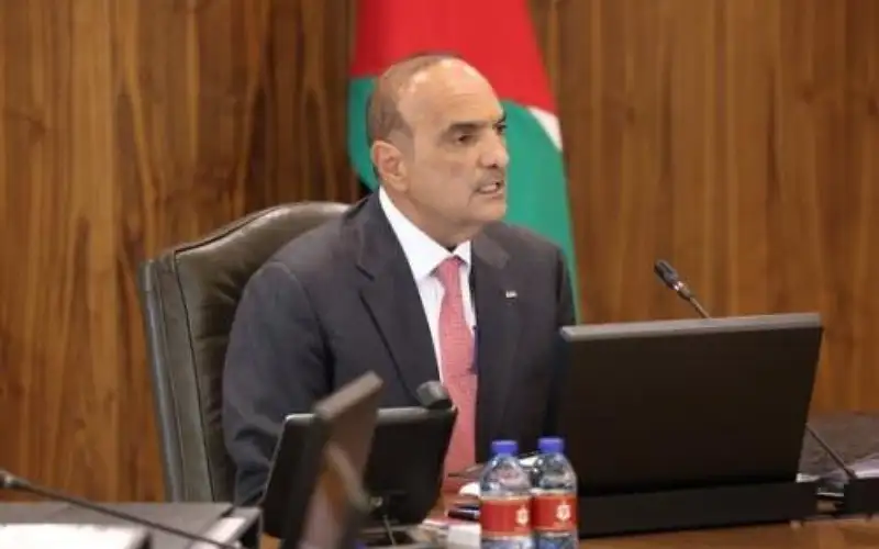 الخصاونة يدين اعتداءات وتصعيد قوات الاحتلال