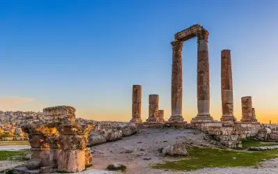 طقس معتدل في أغلب المناطق حتى