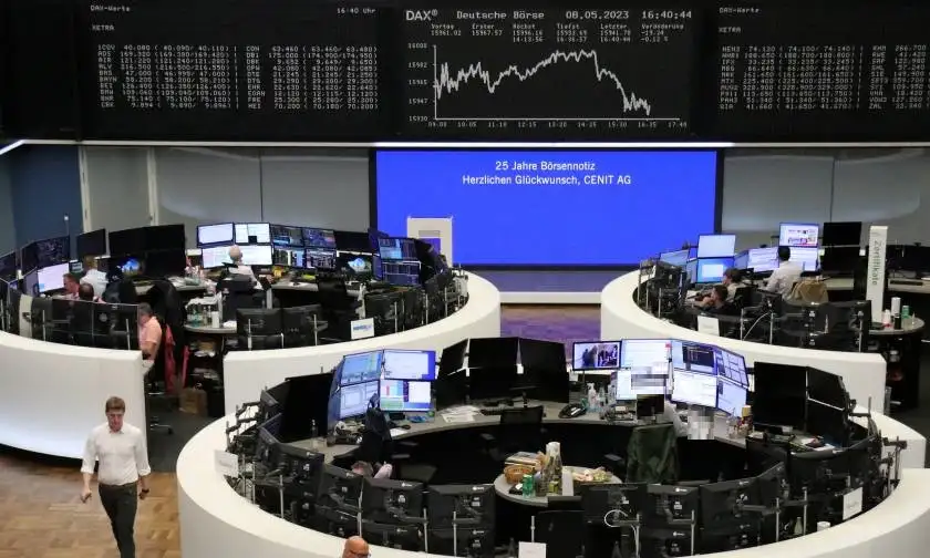 مكاسب قطاعي الإعلام والتكنولوجيا تقود أسهم