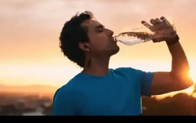 إياك وشرب المياه واقفا .. 7