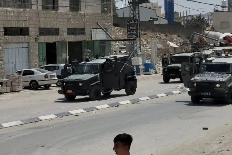 الاحتلال ينسحب من جبل ابو رمان