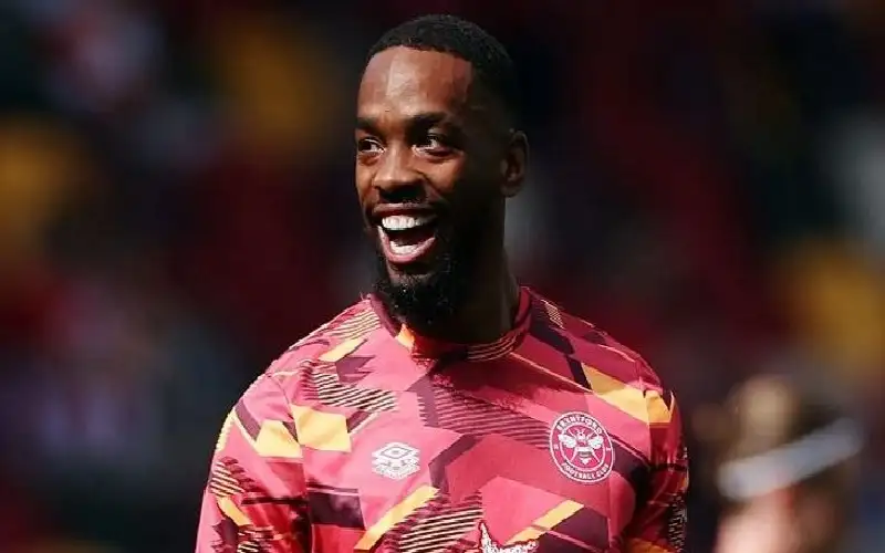 الإنجليز الأعلى أجرا في العالم.. الأهلي