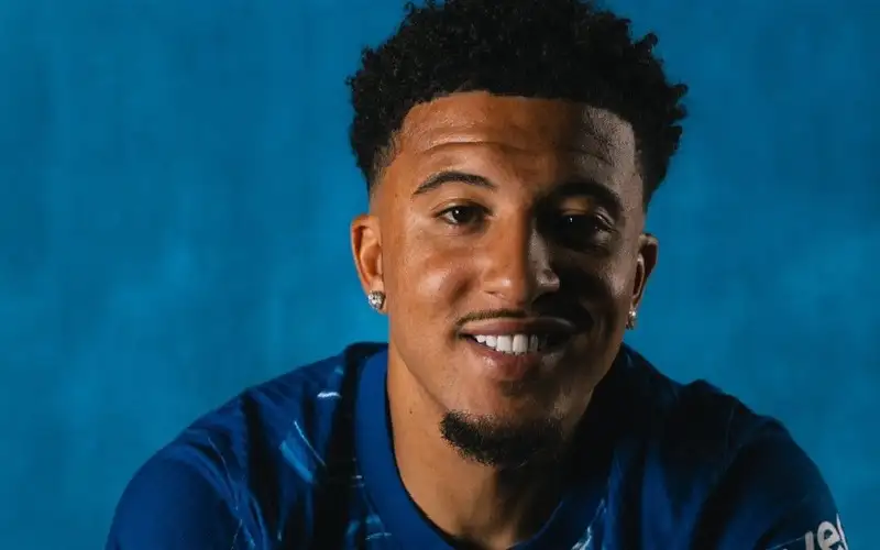 رسميا.. جادون سانشو ينضم إلى تشيلسي