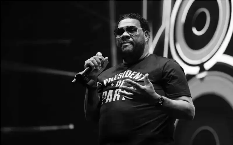 وفاة مغني راب أمريكي بعد سقوطه