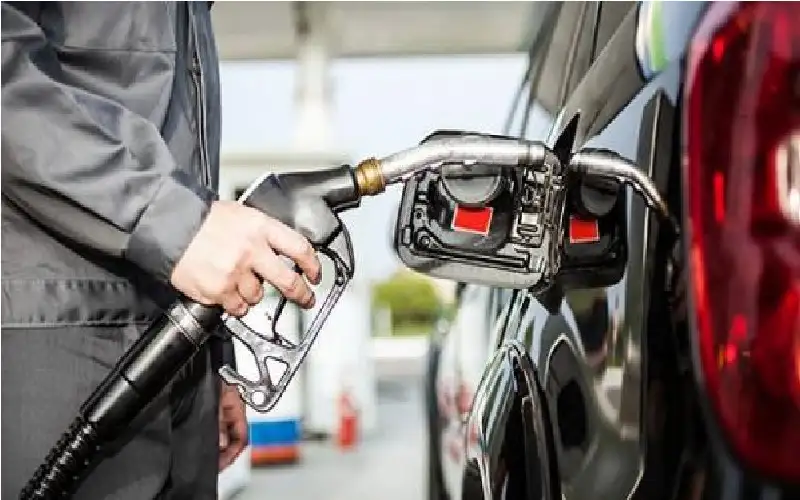 نقيب محطات المحروقات يطالب بالغاء نظام