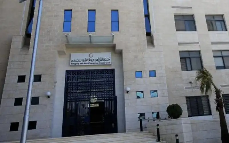 إحالة أمين عام مكافحة الفساد الطراونة