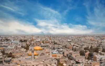 طقس معتدل في معظم المناطق حتى
