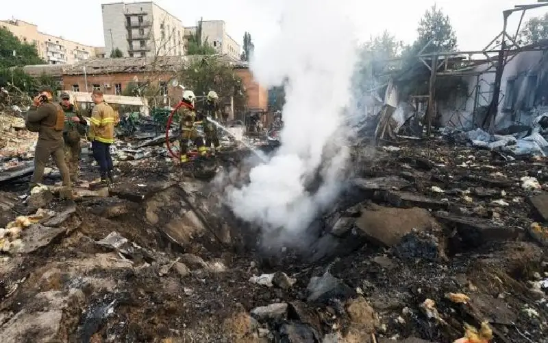 هجوم صاروخي روسي.. انفجارات في كييف