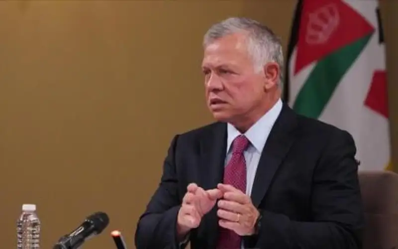 الملك يحذر من تداعيات الاستمرار بالهجمات