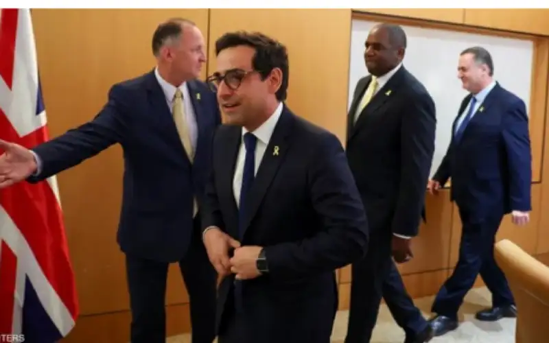 بريطانيا تعلق 30 رخصة لتصدير الأسلحة