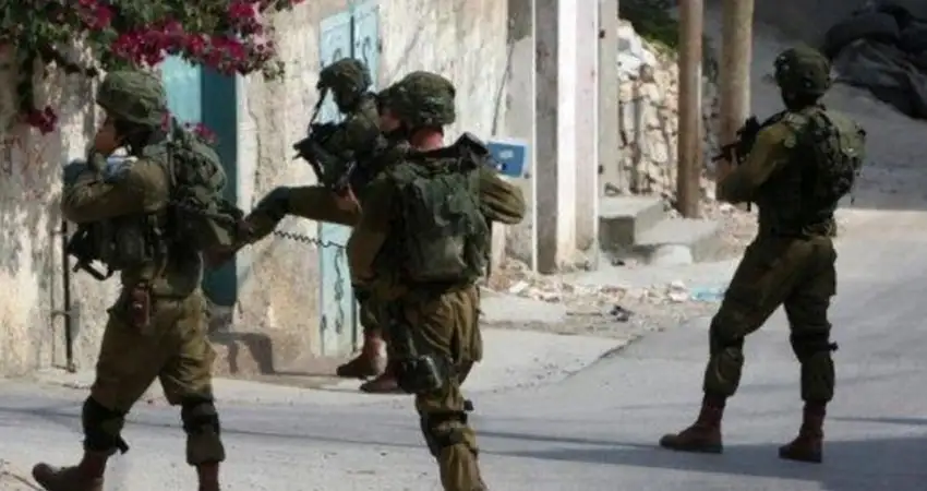 خبراء : إسرائيل تدفع لانفجار بالضفة