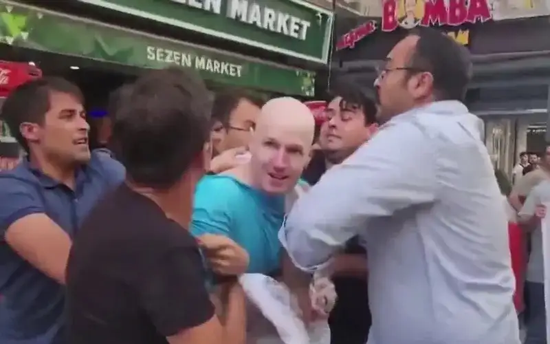 اعتقال 15 شخصا بعد اعتداء على