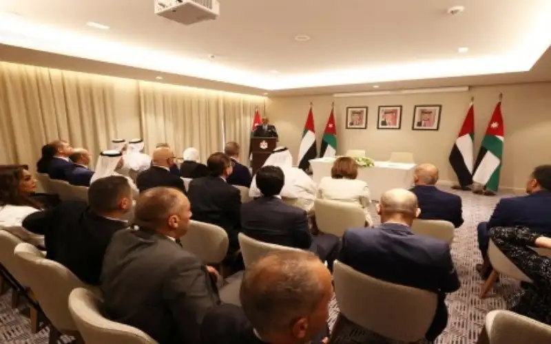 الأردن والإمارات يوقعان وثائق لإنشاء مشروع استثماري للسكك الحديدية بـ2.3 مليار دولار
