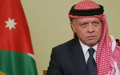 الملك يعزي خادم الحرمين الشريفين بوفاة