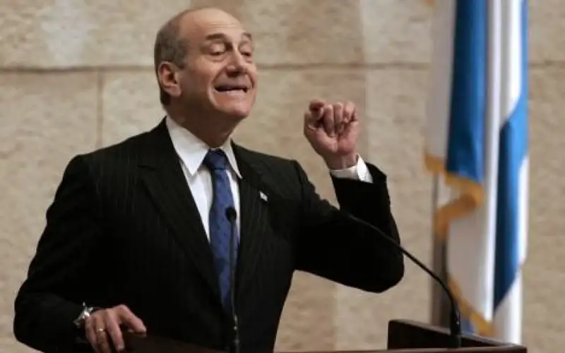 أولمرت: الحرب الأهلية قادمة في إسرائيل