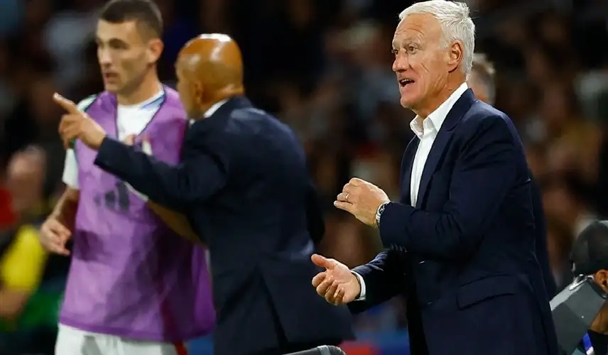 مدرب يبرر: اختبار اللاعبين الجدد يأتي