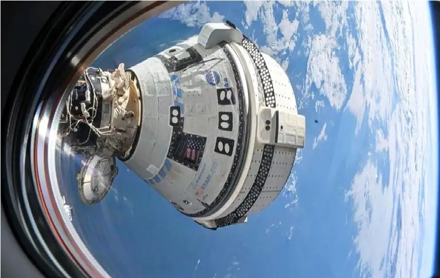 مركبة ستارلاينر تعود إلى الأرض دون