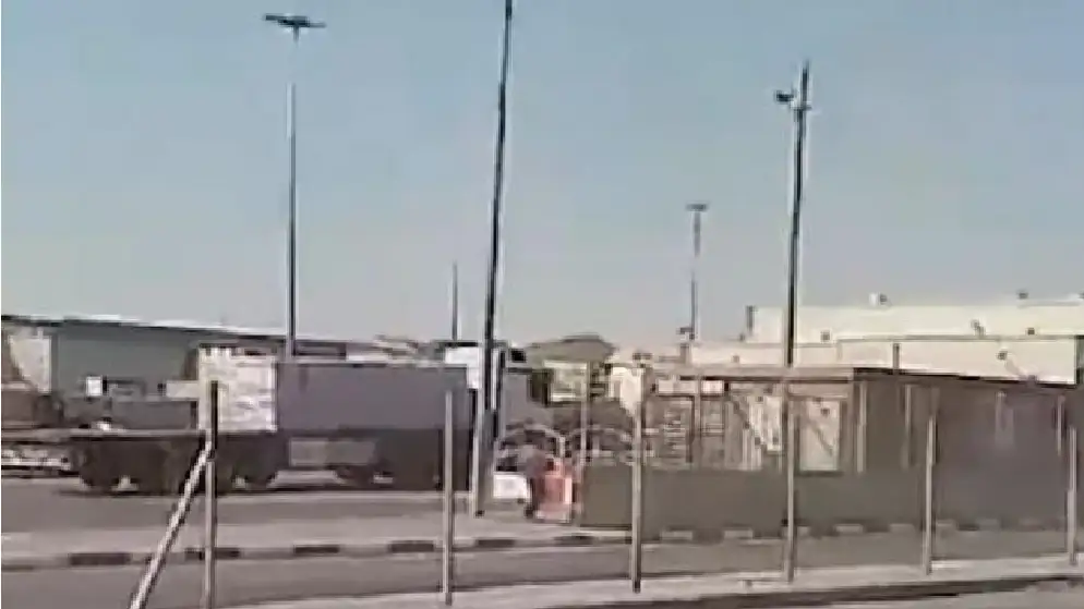 الاحتلال يفرج عن مسافرين عالقين على
