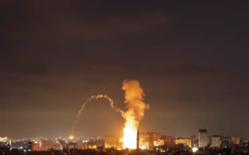 دوي صفارات الإنذار بعسقلان إثر إطلاق