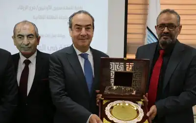 ورشة حول الطاقة: البحث عن مصادر