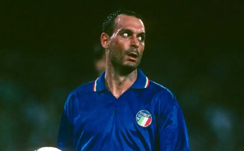 الإيطالي توتو سكيلاتشي في حالة حرجة